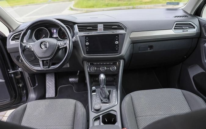 Volkswagen Tiguan Allspace cena 109500 przebieg: 103000, rok produkcji 2017 z Gliwice małe 301
